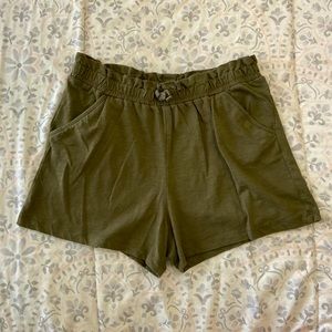 Girls Sage Green Mid-rise Soft Shorts